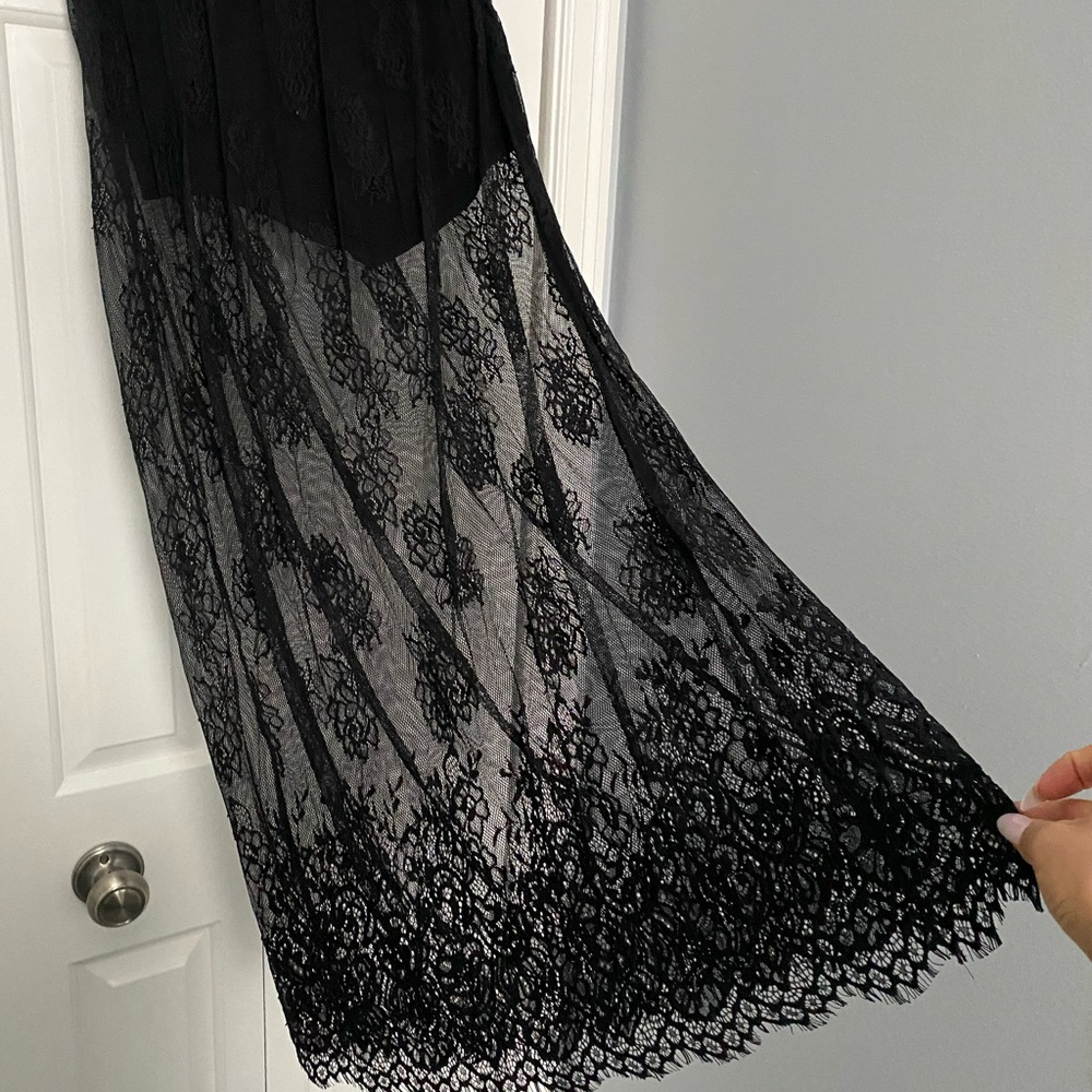 2 Piece Lace Set - Picture 4 of 5